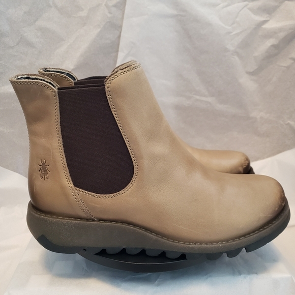Fly London Women's Salv' Chelsea Chunky Lugged Wedge Boot Size 10.US  41… - Picture 1 of 9
